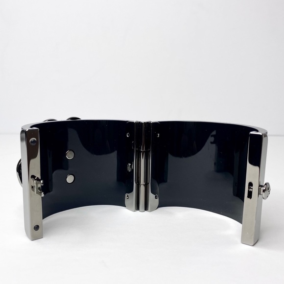 Authentic Chanel Festival Resin Camellia Cuff - Picture 6 of 10